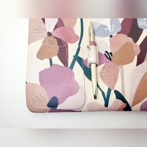 nota zippered case and pen